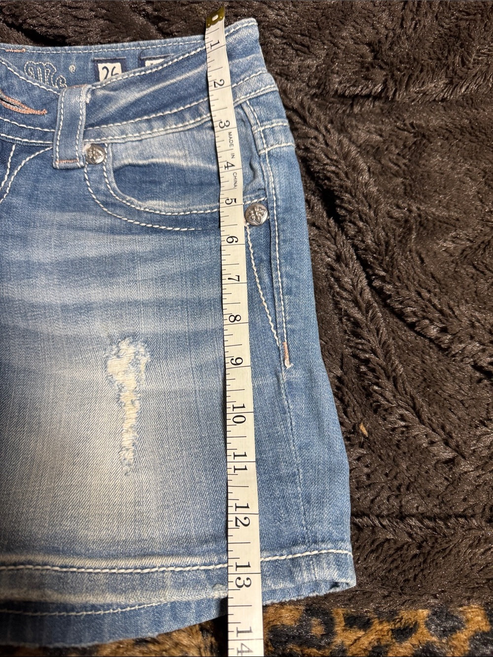 Miss Me Embellished Light Blue Denim Size US 26 Mid Shorts EUC - Picture 10 of 12